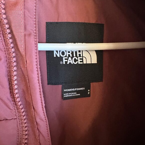NorthFace Women’s Aconcagua Parka - Picture 2 of 8
